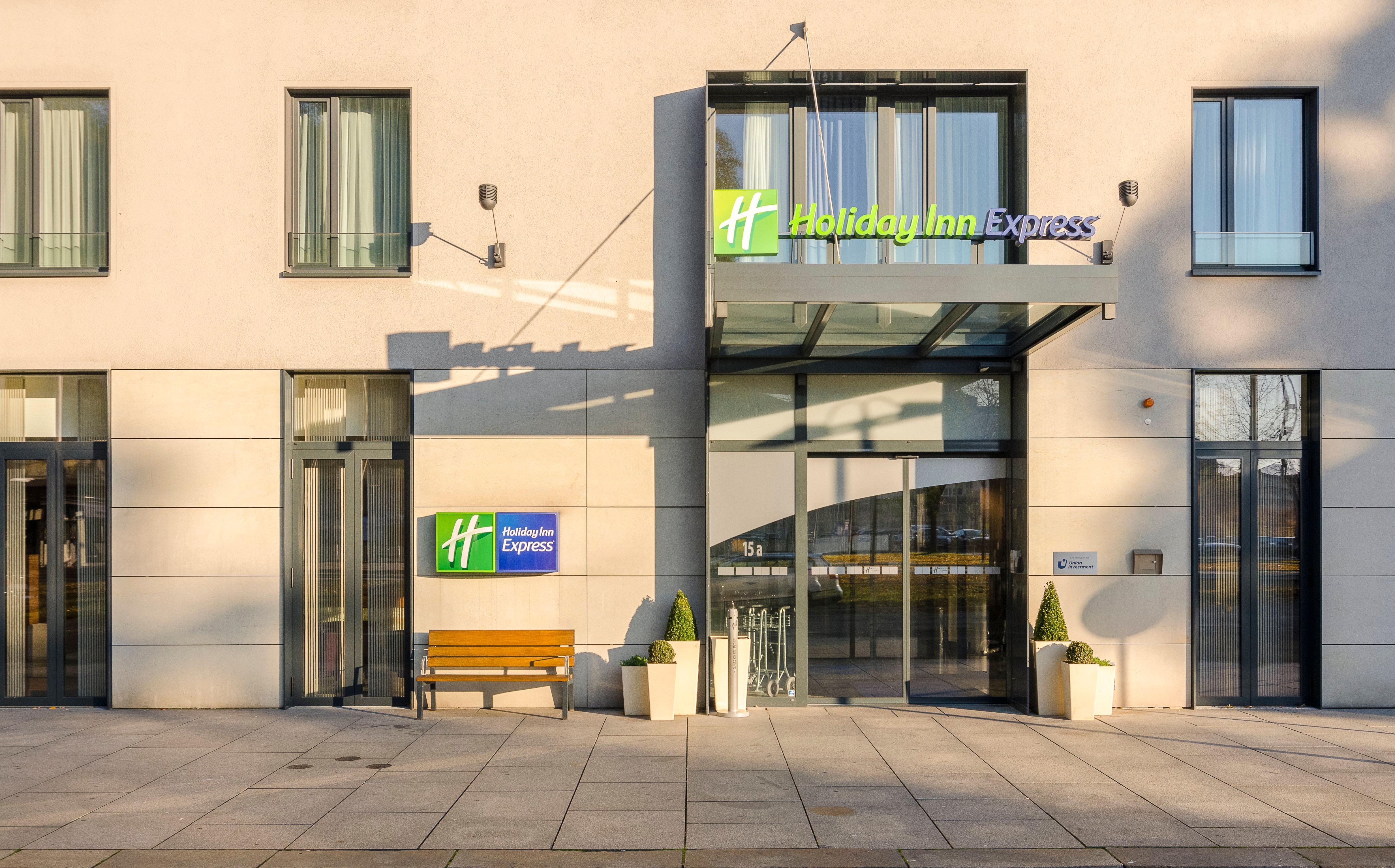 Holiday Inn Express Dresden City Centre エクステリア 写真