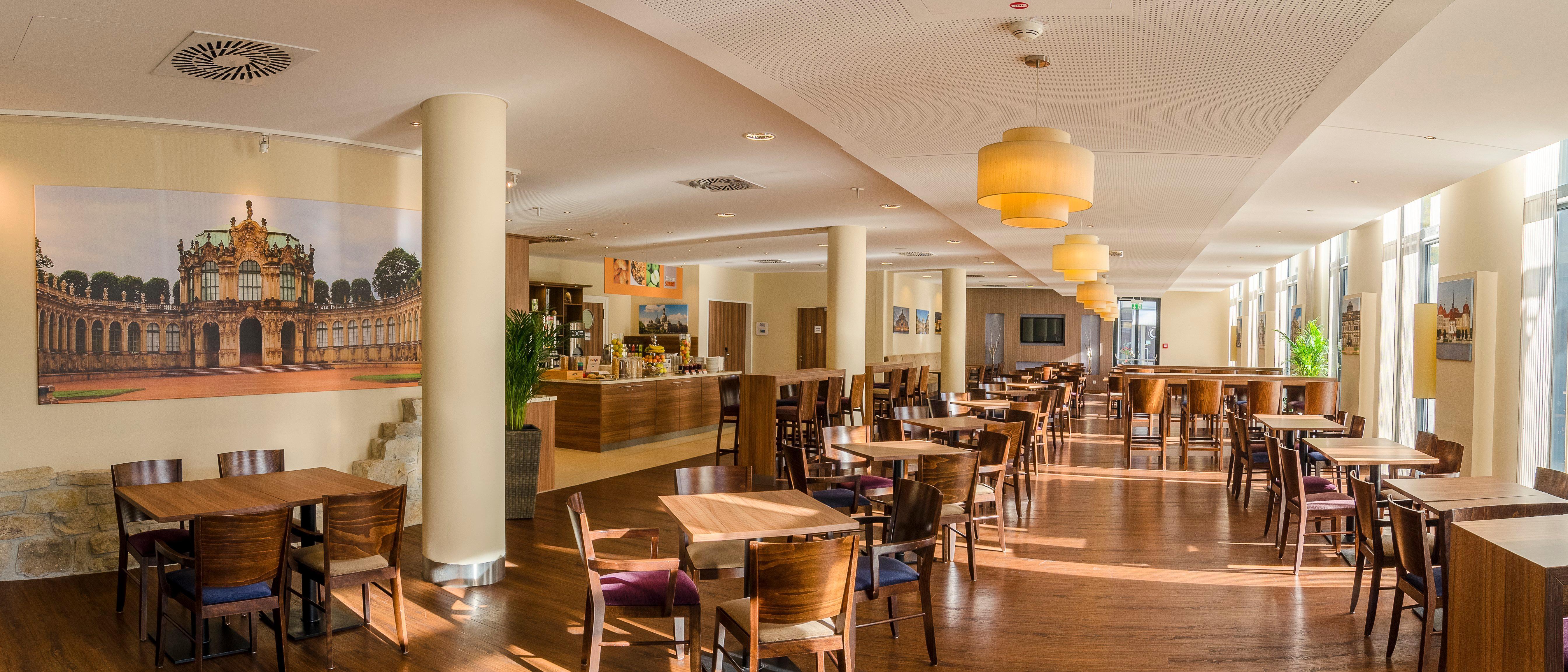 Holiday Inn Express Dresden City Centre エクステリア 写真
