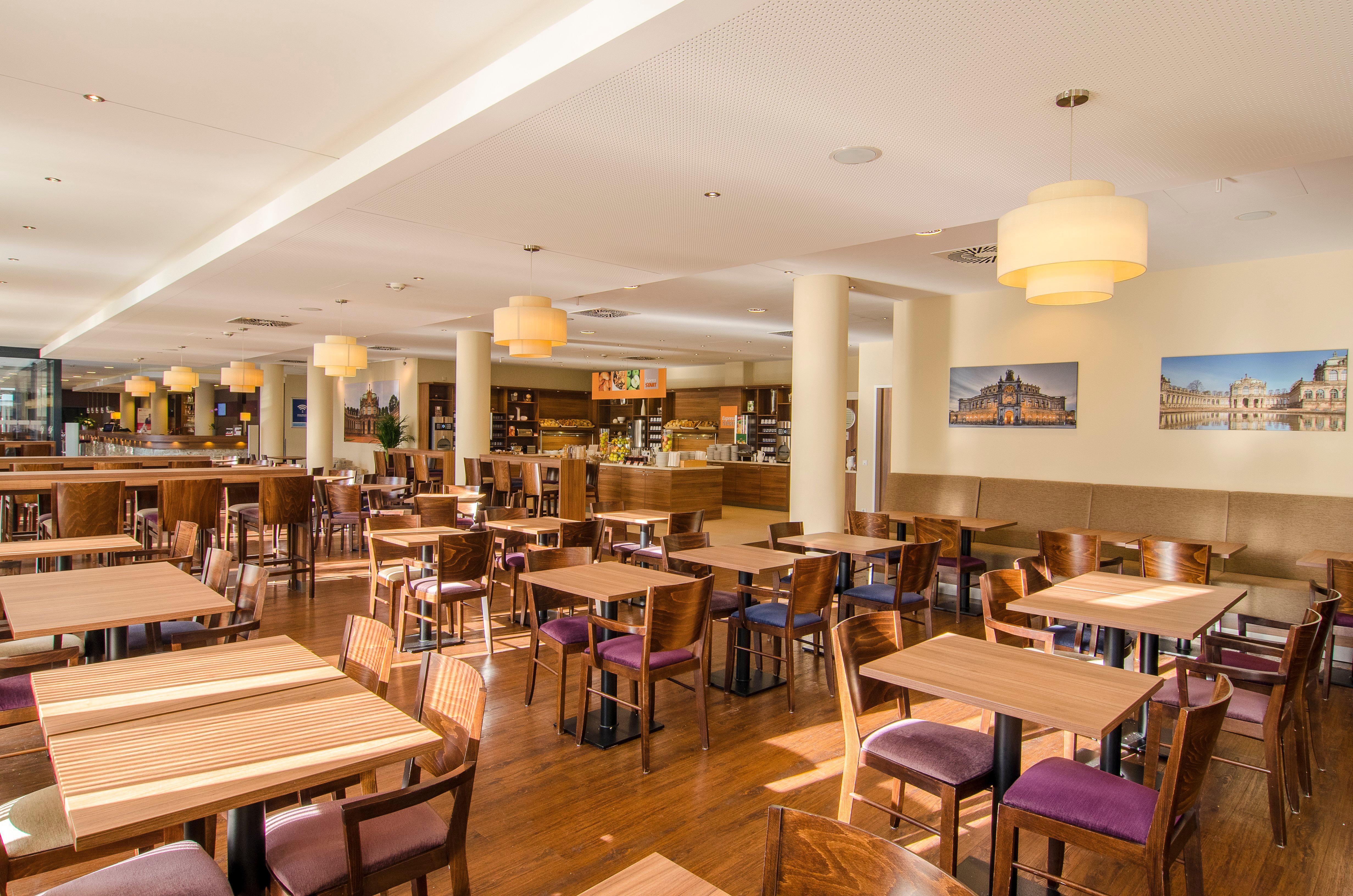 Holiday Inn Express Dresden City Centre エクステリア 写真