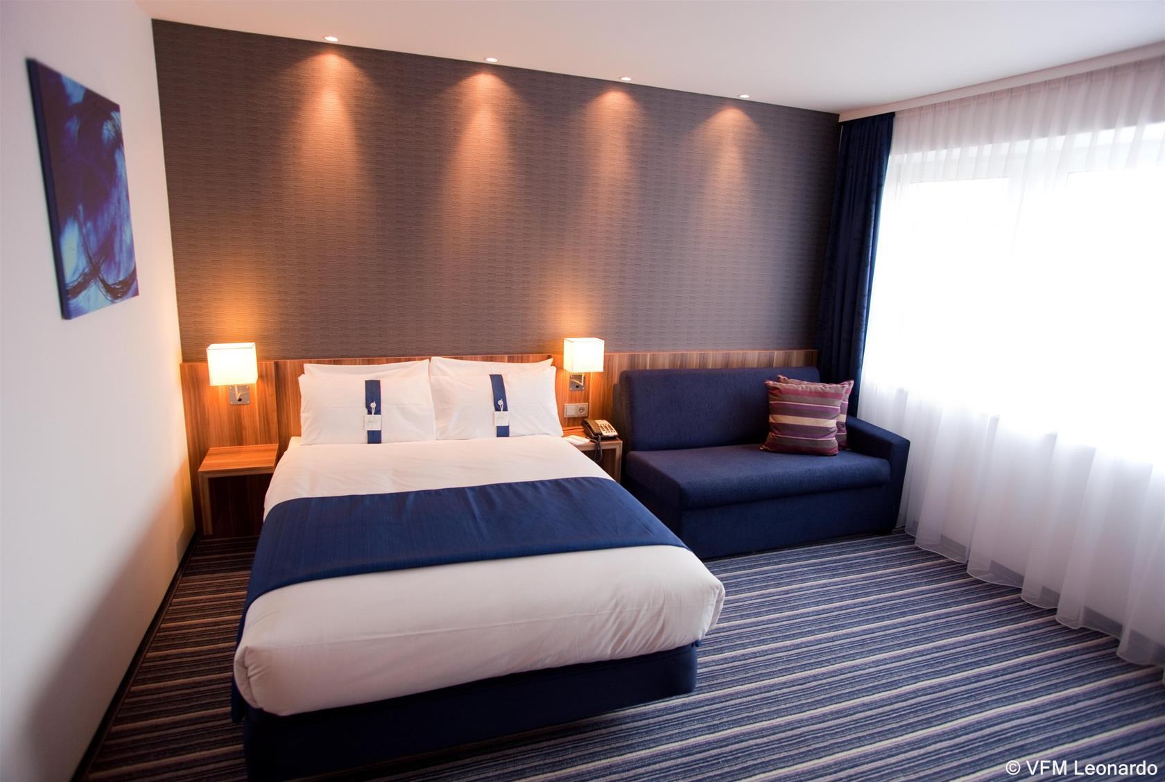 Holiday Inn Express Dresden City Centre エクステリア 写真