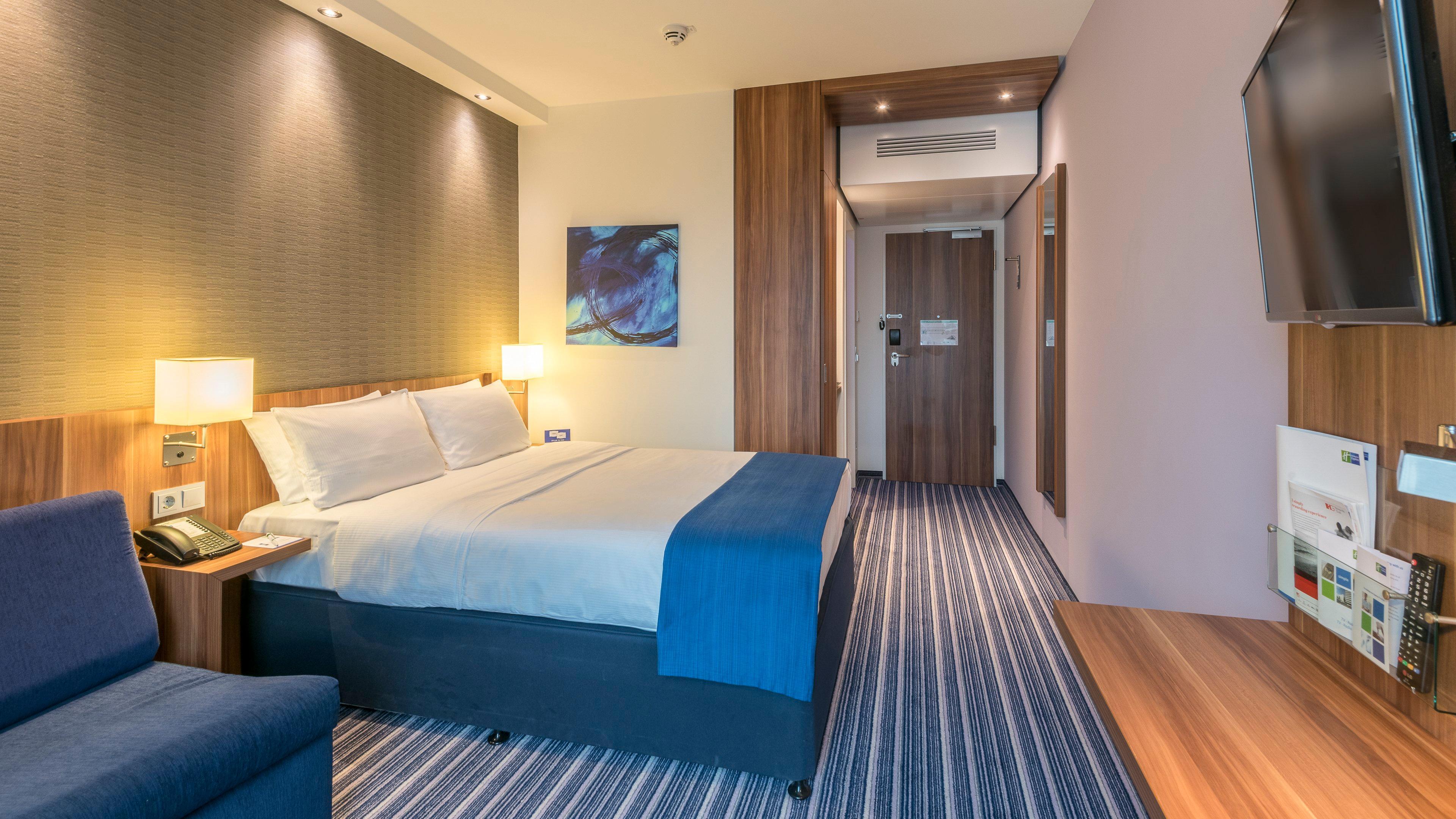 Holiday Inn Express Dresden City Centre エクステリア 写真