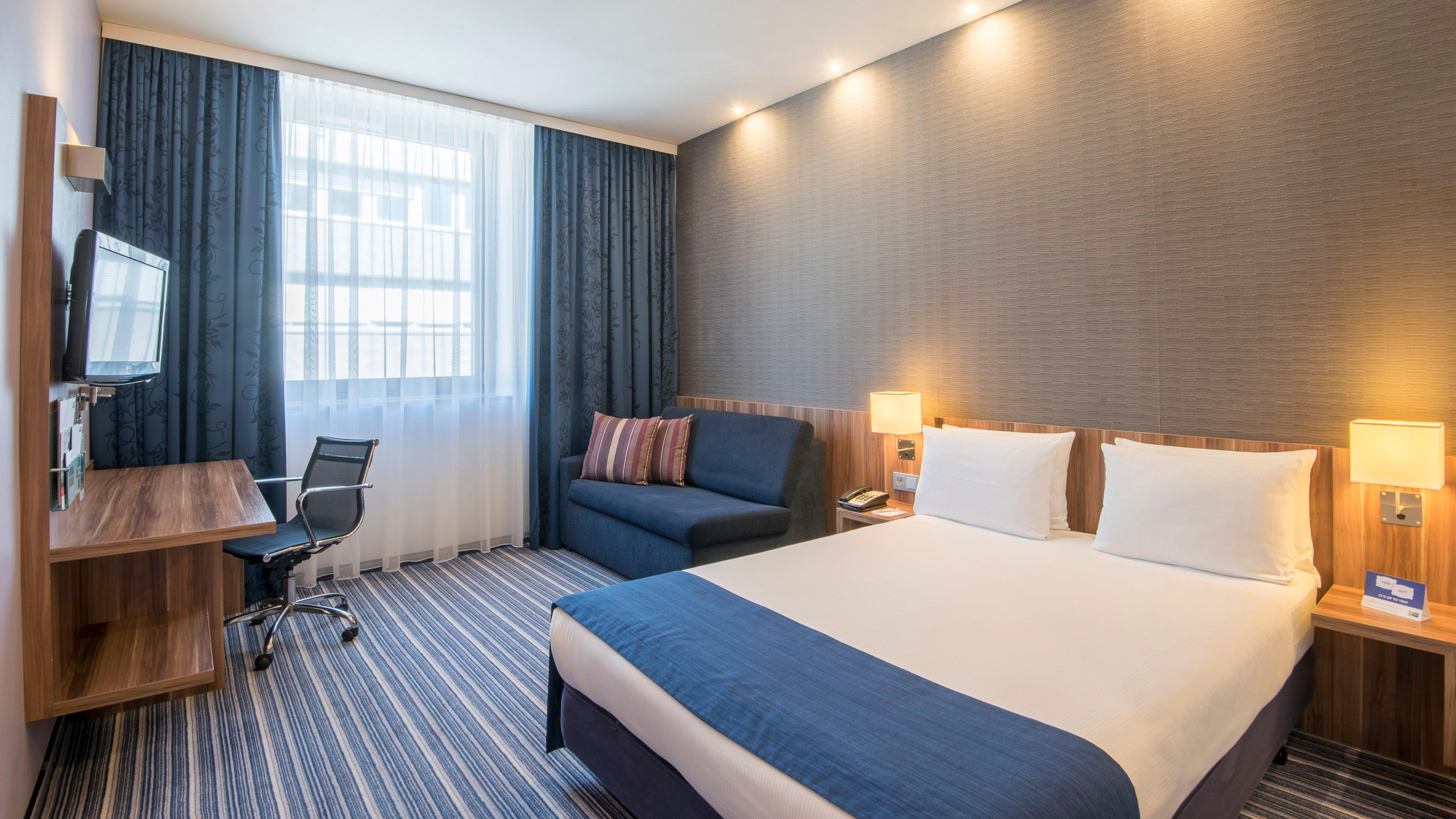 Holiday Inn Express Dresden City Centre エクステリア 写真