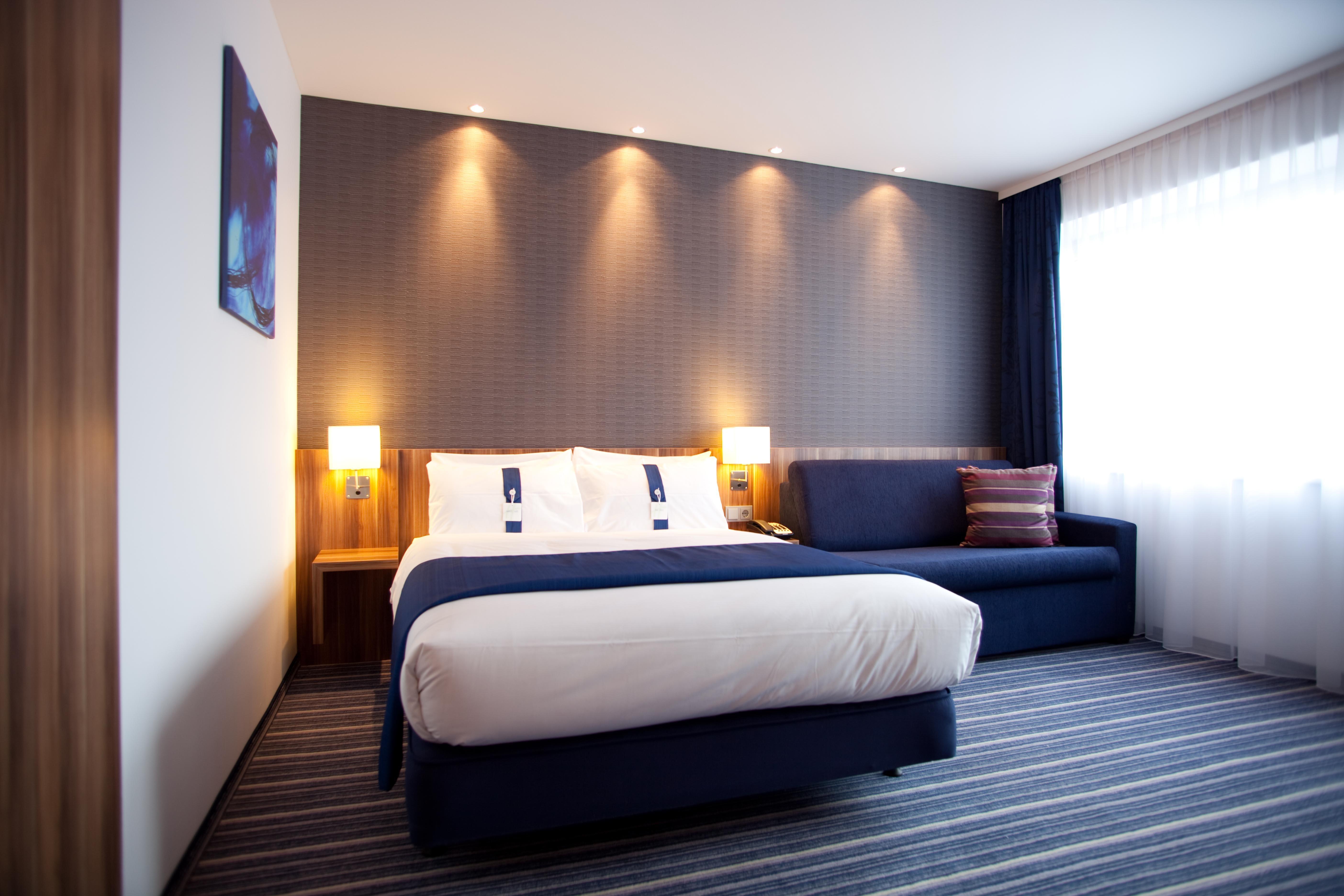 Holiday Inn Express Dresden City Centre エクステリア 写真