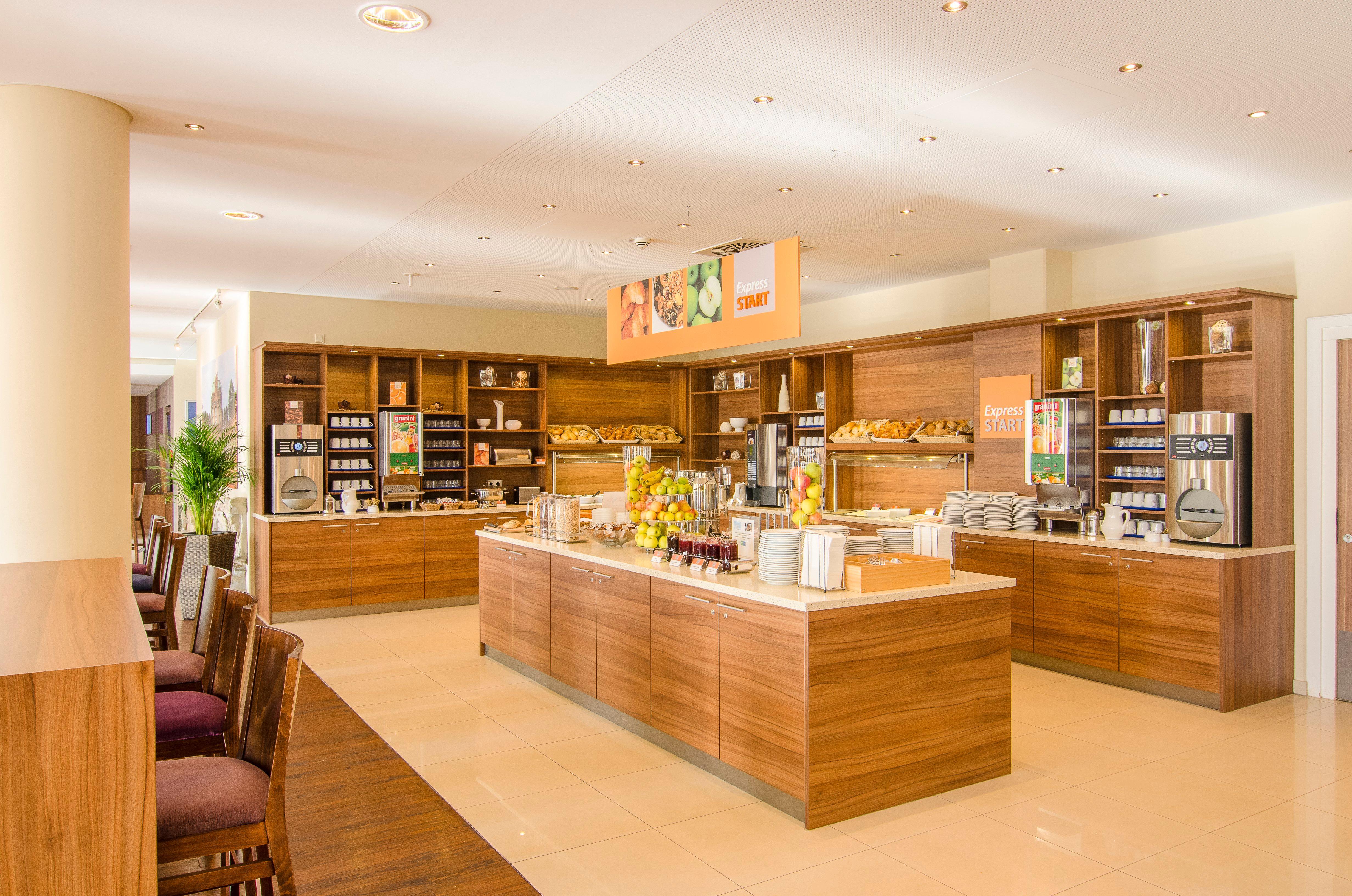 Holiday Inn Express Dresden City Centre エクステリア 写真